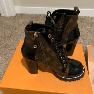Louis Vuitton star trail boots